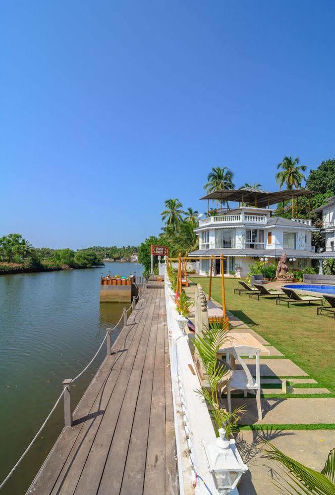 The River Palace Siolim Exterior foto